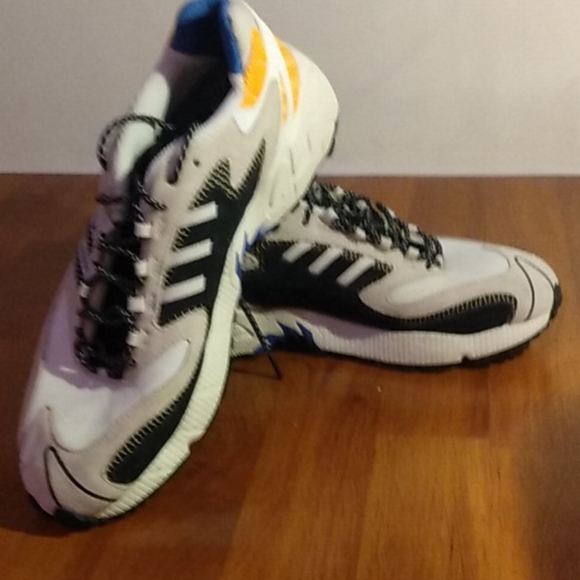 Adidas Adiprene Size US 9 1/2 - Picture 4 of 4